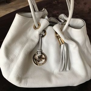 Super cute for summer, Off white MK purse